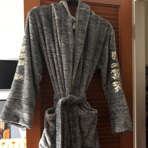 Victoria Secret PINK Fuzzy Robe